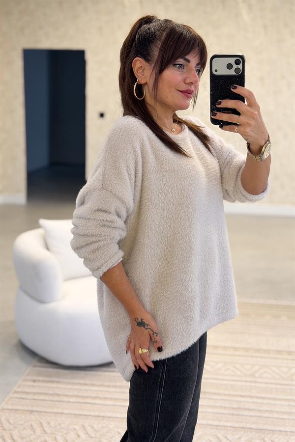 Yuvarlak Yaka Peluş Kazak Krem Renk