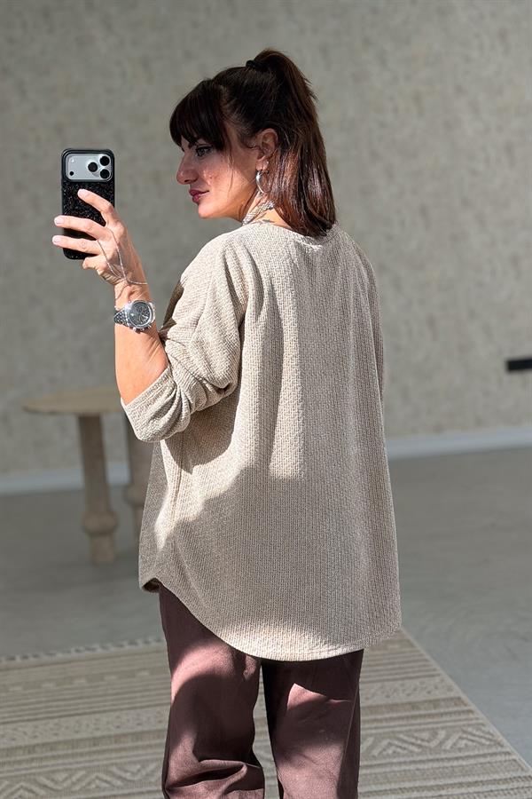 Yuvarlak Yaka Simli Kadife Bluz Camel Renk