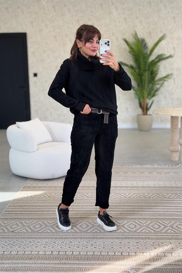 Zımba Detaylı Degaje Yaka Kazak Siyah Renk