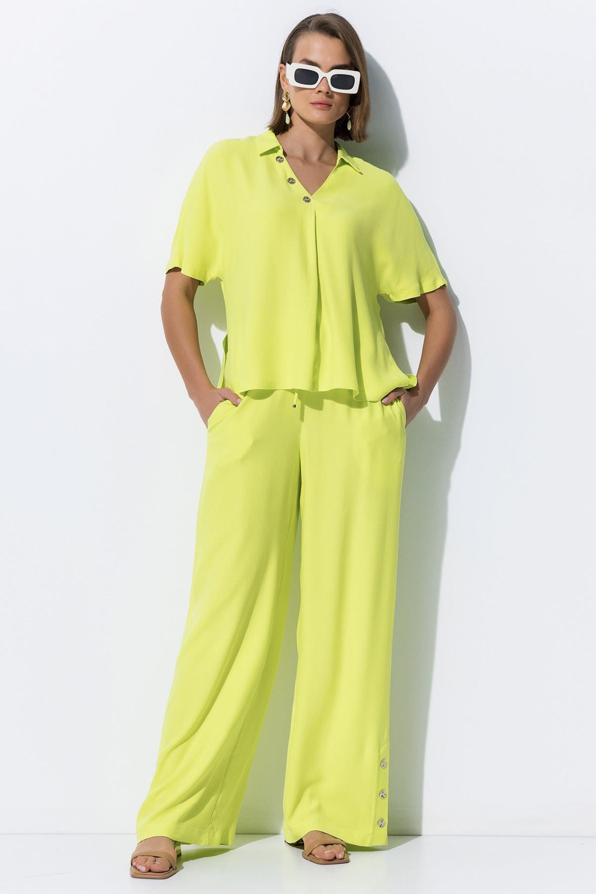 Düğme Detaylı Pantolon Bluz Takımı
