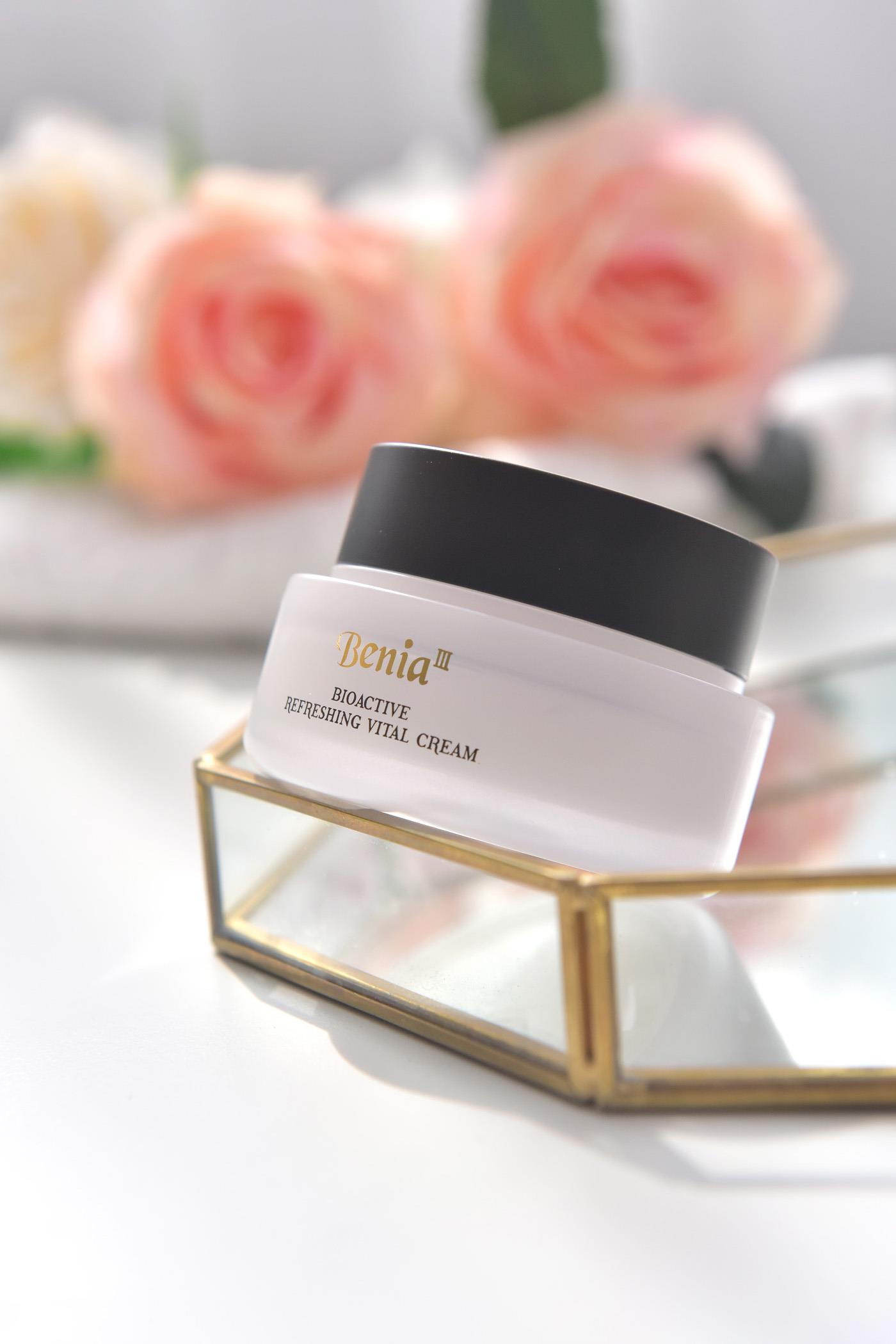 Benia3 Kırışıklık Karşıtı ve Aydınlatıcı Nemlendirici Yüz Kremi - Bioactive Refreshing Vital Cream 50 ML