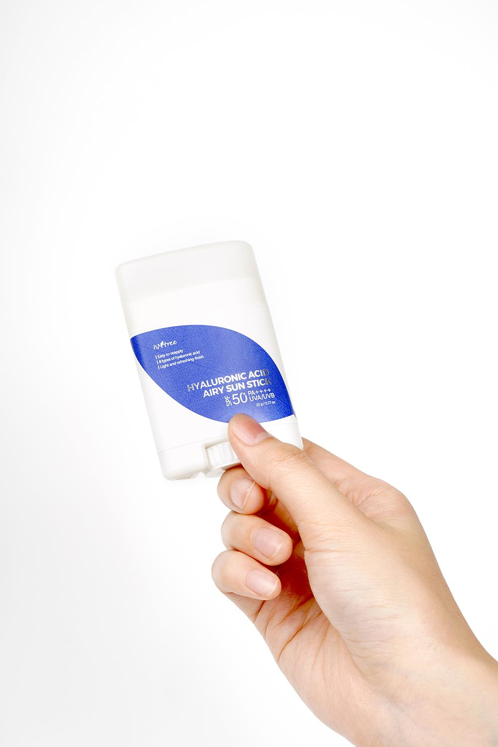 Isntree Hyaluronic Acid Airy Sun Stick 22 gr (Kimyasal Filtreli 8 Tip Hyalüronik Asit İçeren SPF50+ Güneş Koruyucu Stick)