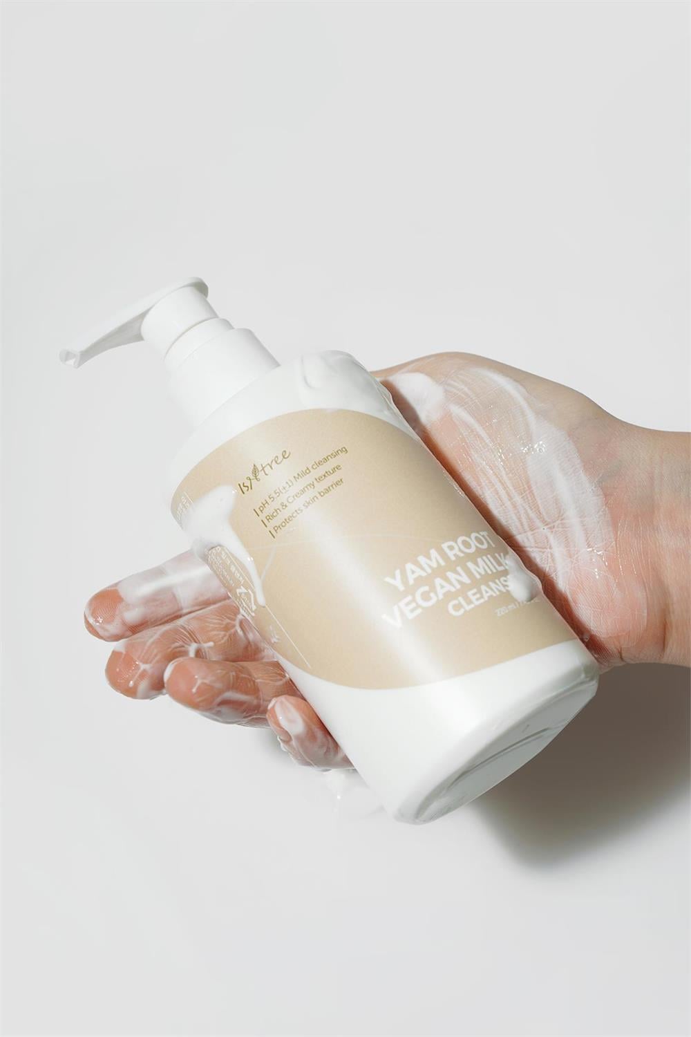Isntree Yam Root Vegan Milk Cleanser 220 ML (Nemlendirici ve Hassas Ultra İnce Toz Temizleyici)