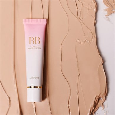 AIPPO Parlak Doğal Bitişli Nemlendirici BB Krem - Ceramic Blemish Balm 30 ML