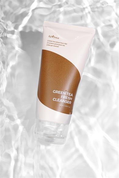 Isntree Green Tea Fresh Cleanser 120 ml (Yağ ve Nem Dengesi Sağlayan Gerçek Yeşil Çaylı Hassas Temizleyici)