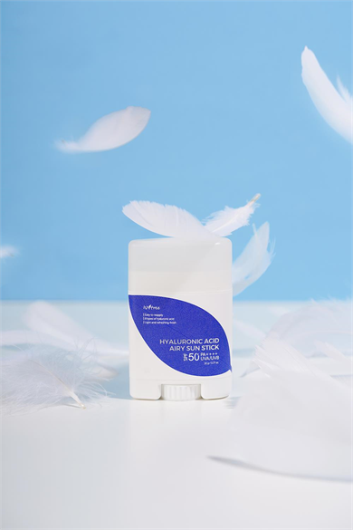 Isntree Hyaluronic Acid Airy Sun Stick 22 gr (Kimyasal Filtreli 8 Tip Hyalüronik Asit İçeren SPF50+ Güneş Koruyucu Stick)
