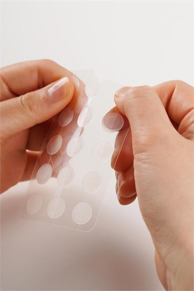 Isntree Onion Soğan Özlü Yenileyici Leke Bandı 15 Adet (NİACİNAMİDE IÇEREN KAPATICI, MAKYAJ ÖNCESİ)