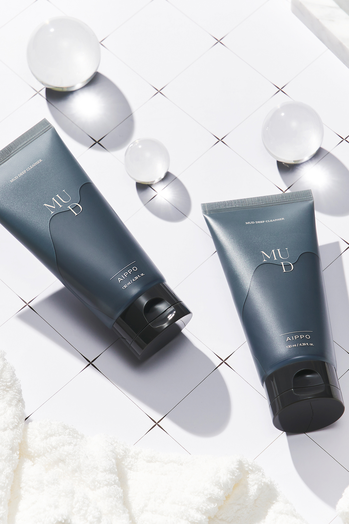 AIPPO Mud Deep Cleanser kil dokusu ve ürün görseli