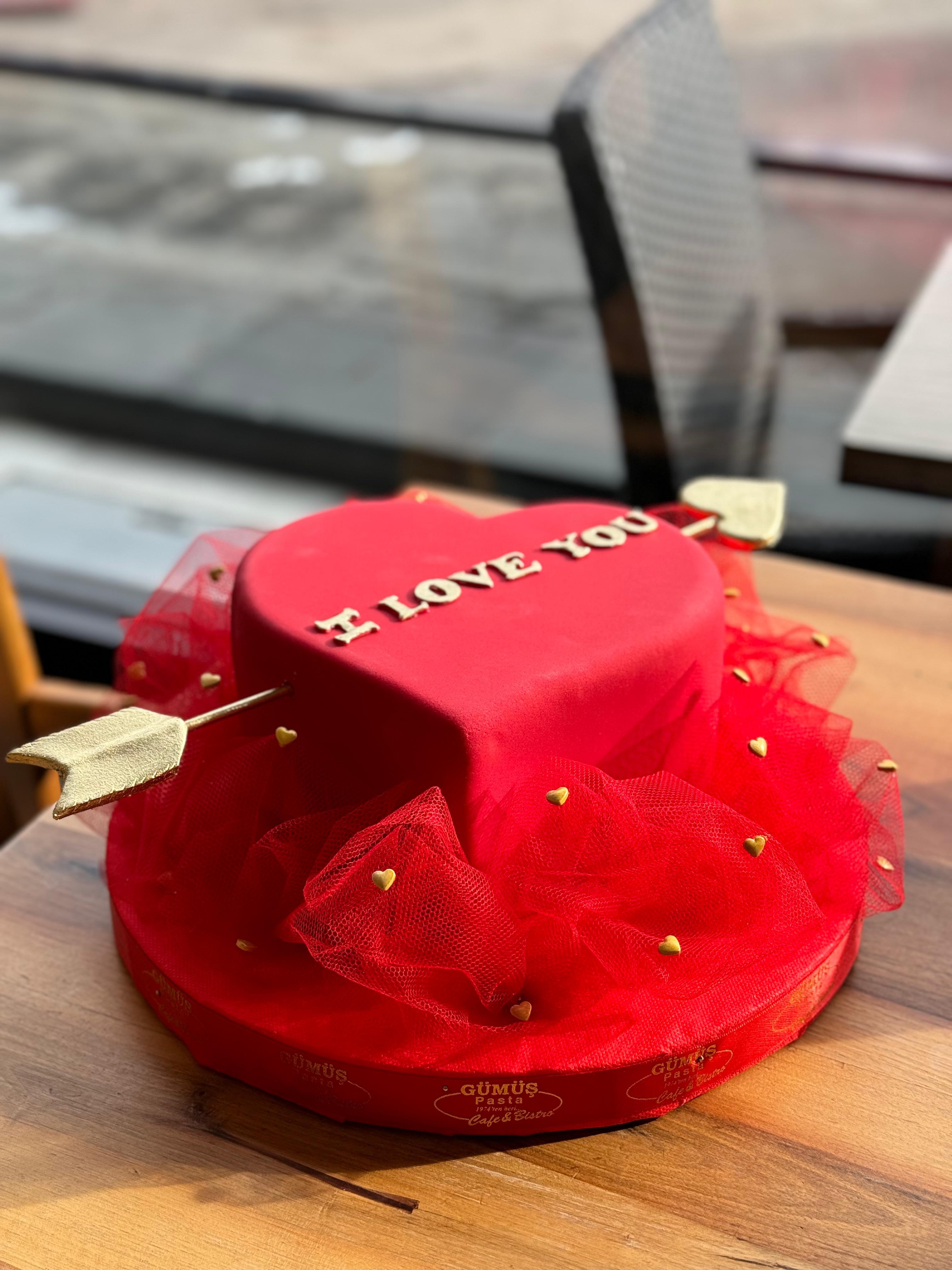 Love Sevgililer Günü Yaş Pasta