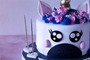 Sevimli Unicorn Doğum Günü Pastası