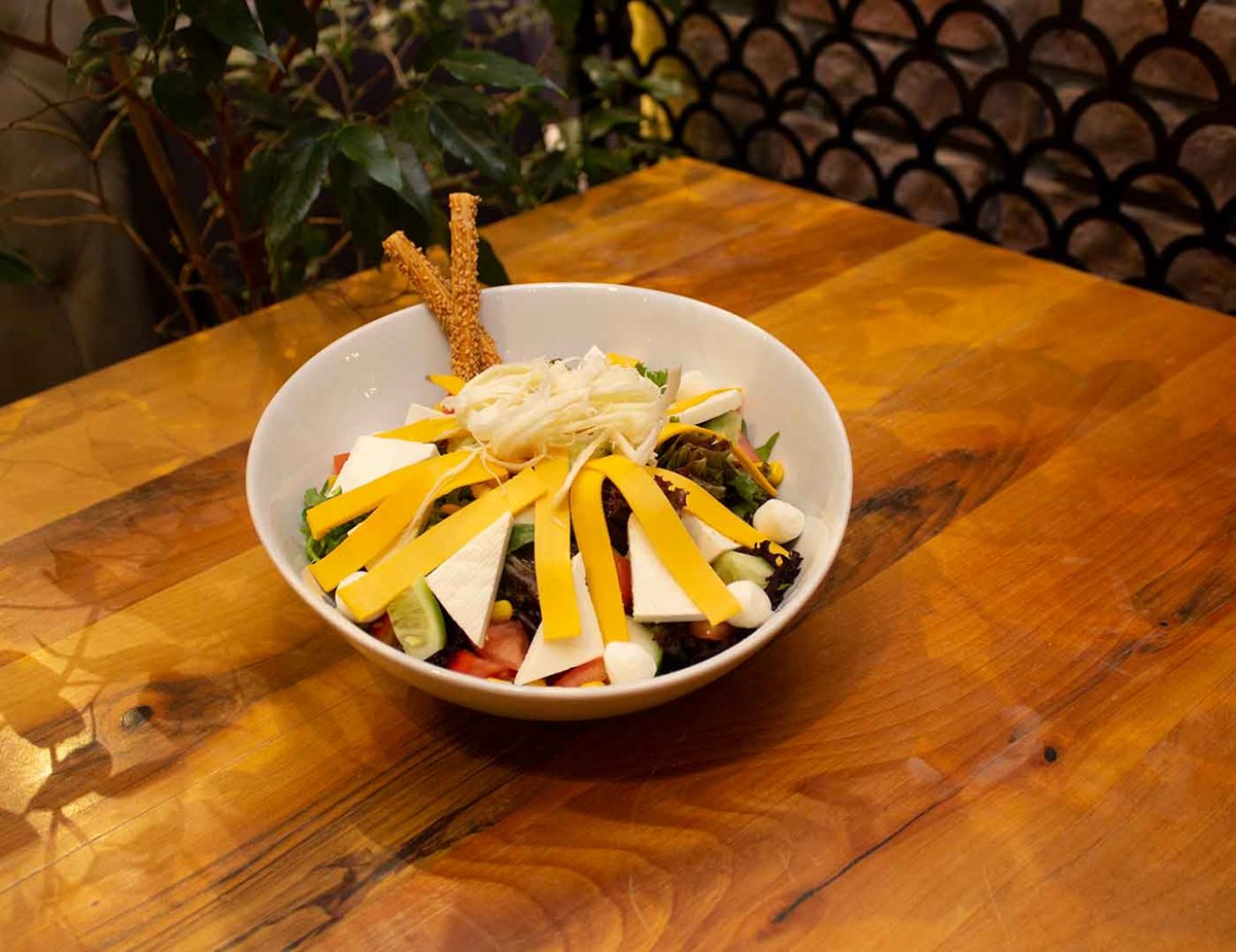 4 Peynirli Salata