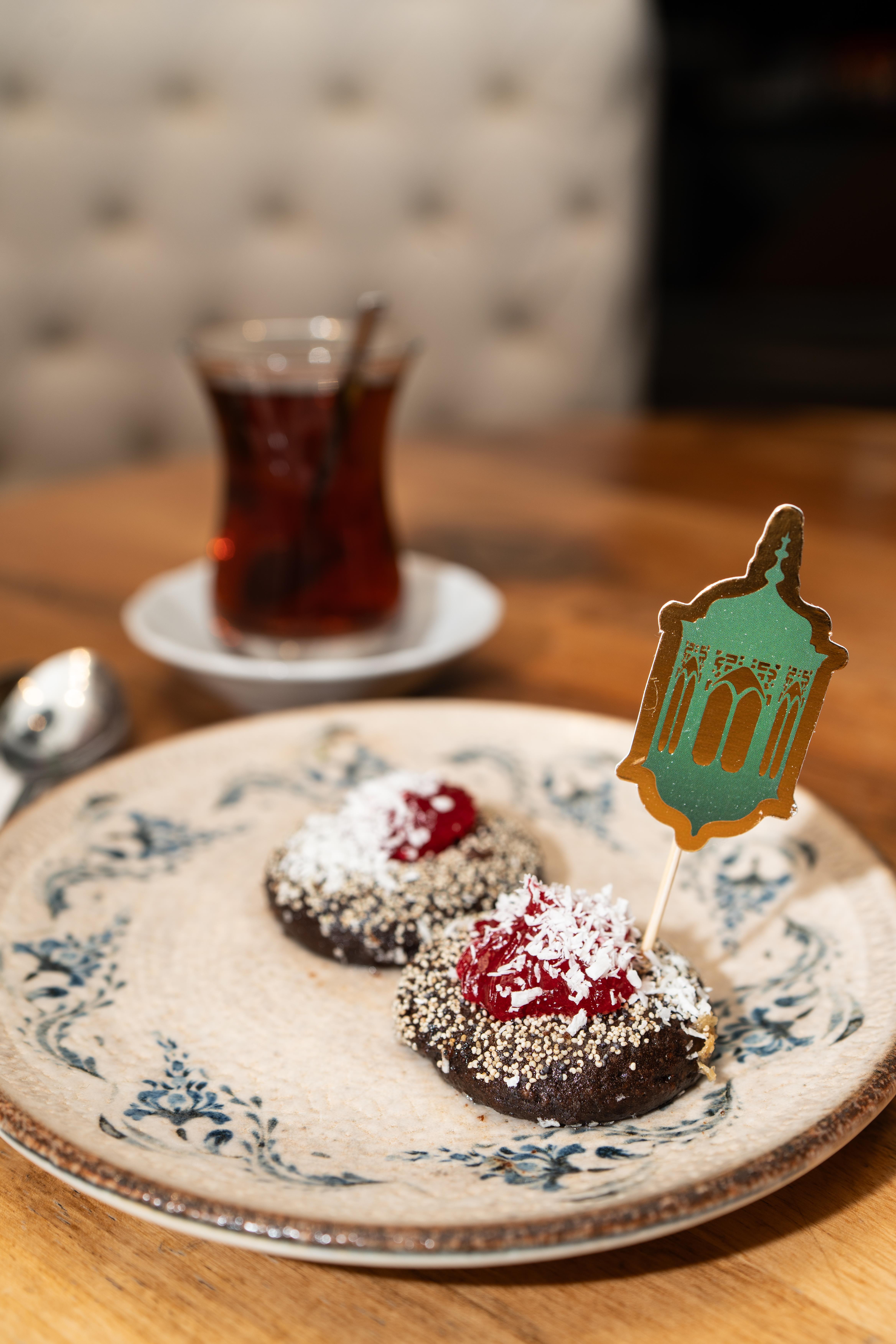 Gümüş Spesiyal Çikolatalı Tatlı