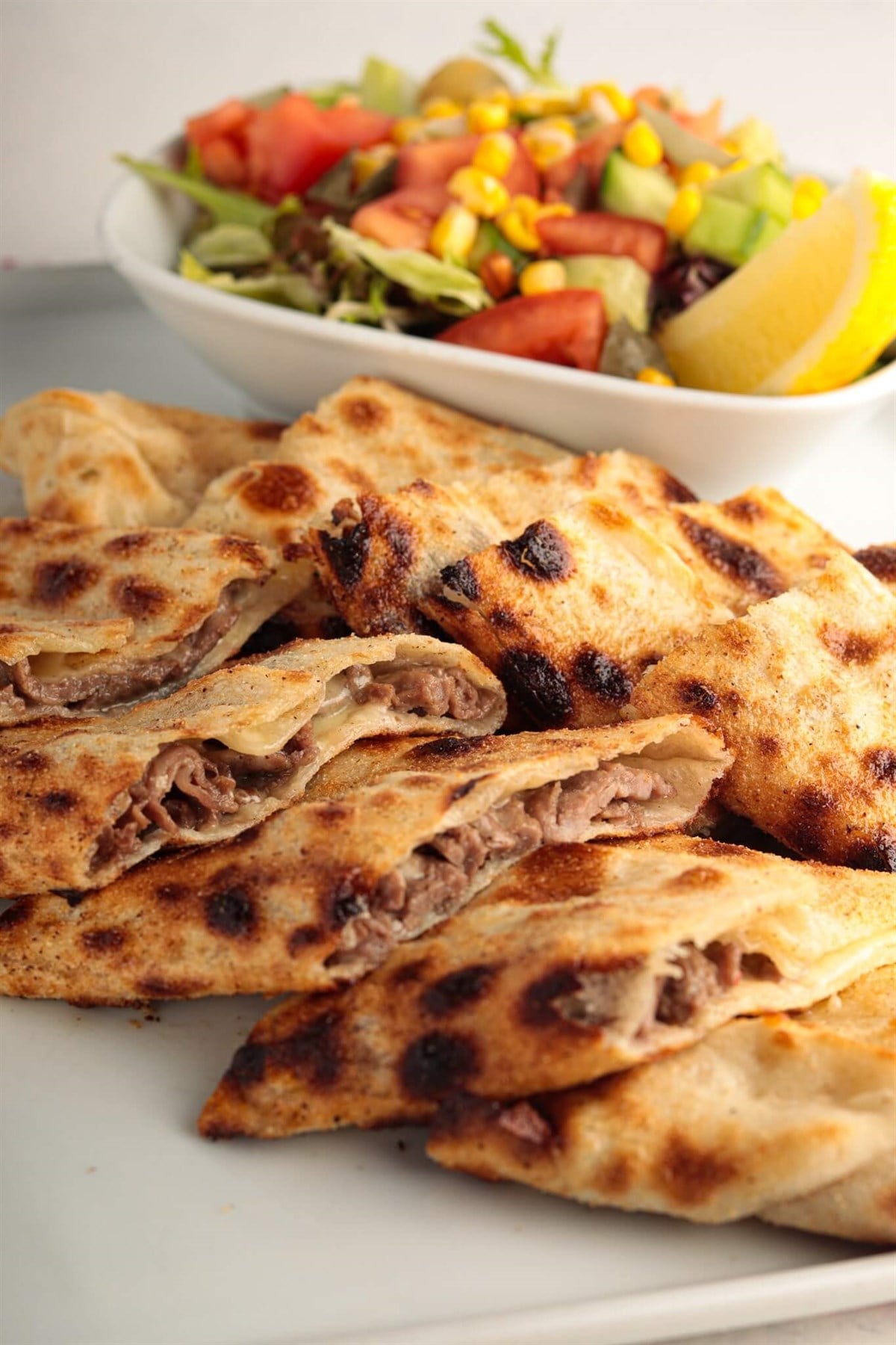 Kavurmalı Kaşarlı Pide