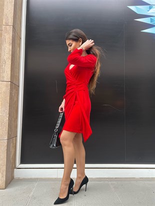 Kırmızı Kruvaze Kesim Elbise