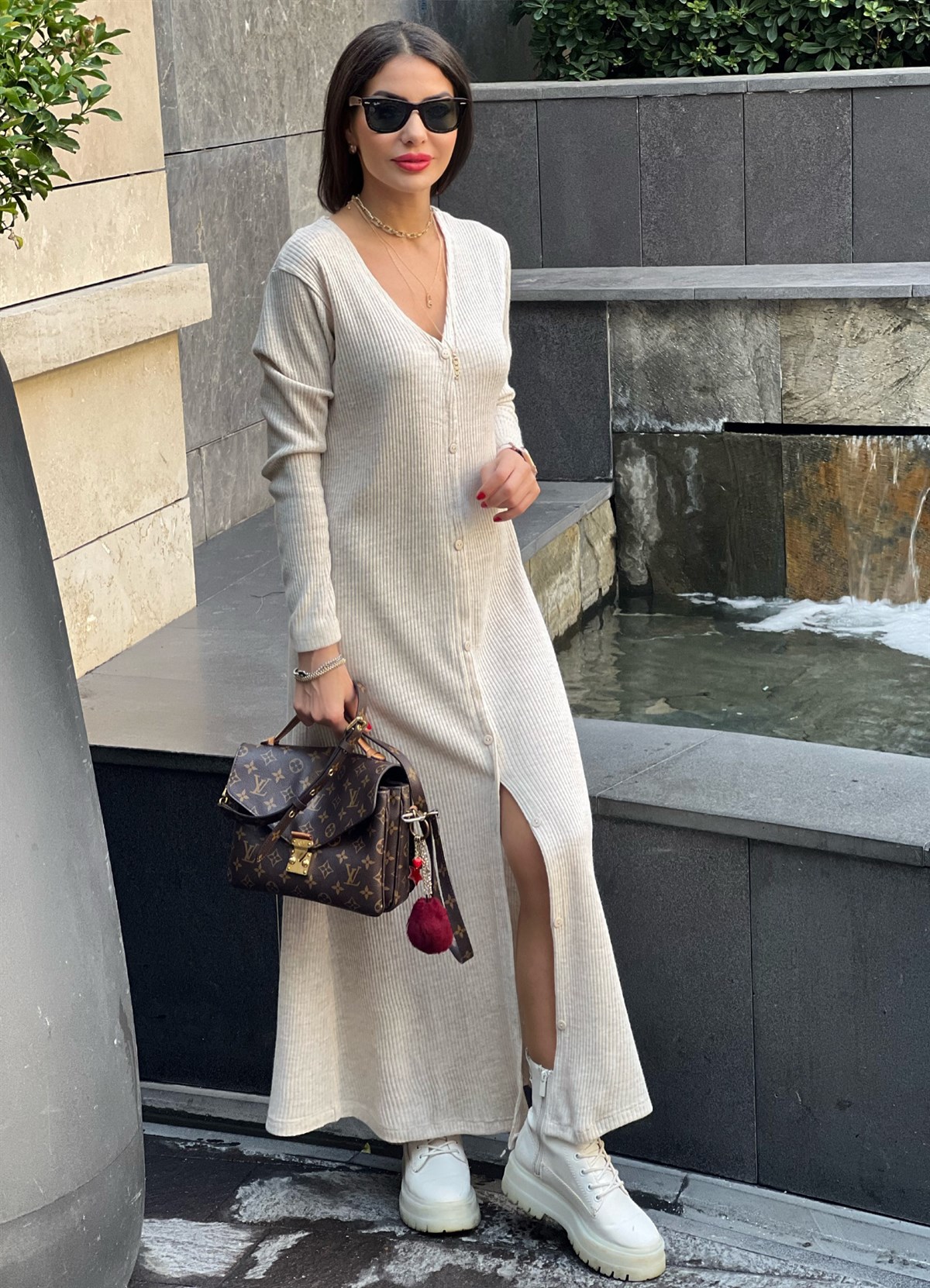 Taş Rengi Düğmeli Triko Elbise