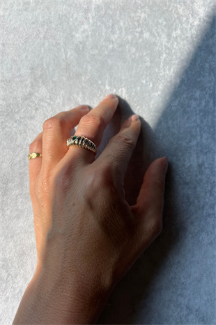 Mitico Jewelry Salome Gold Stone Ring