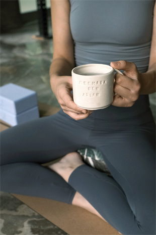 Petarya Handmade Ceramic Zodiac Cup - Hello Im Capricorn