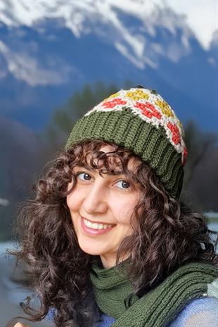 Zone Design Hand-Knitted Hat | Mosaic