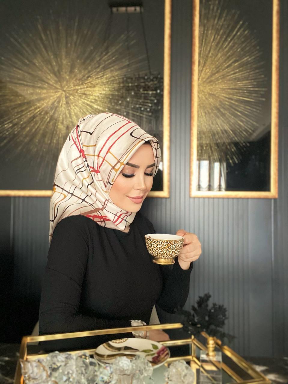 Armine Eşarp