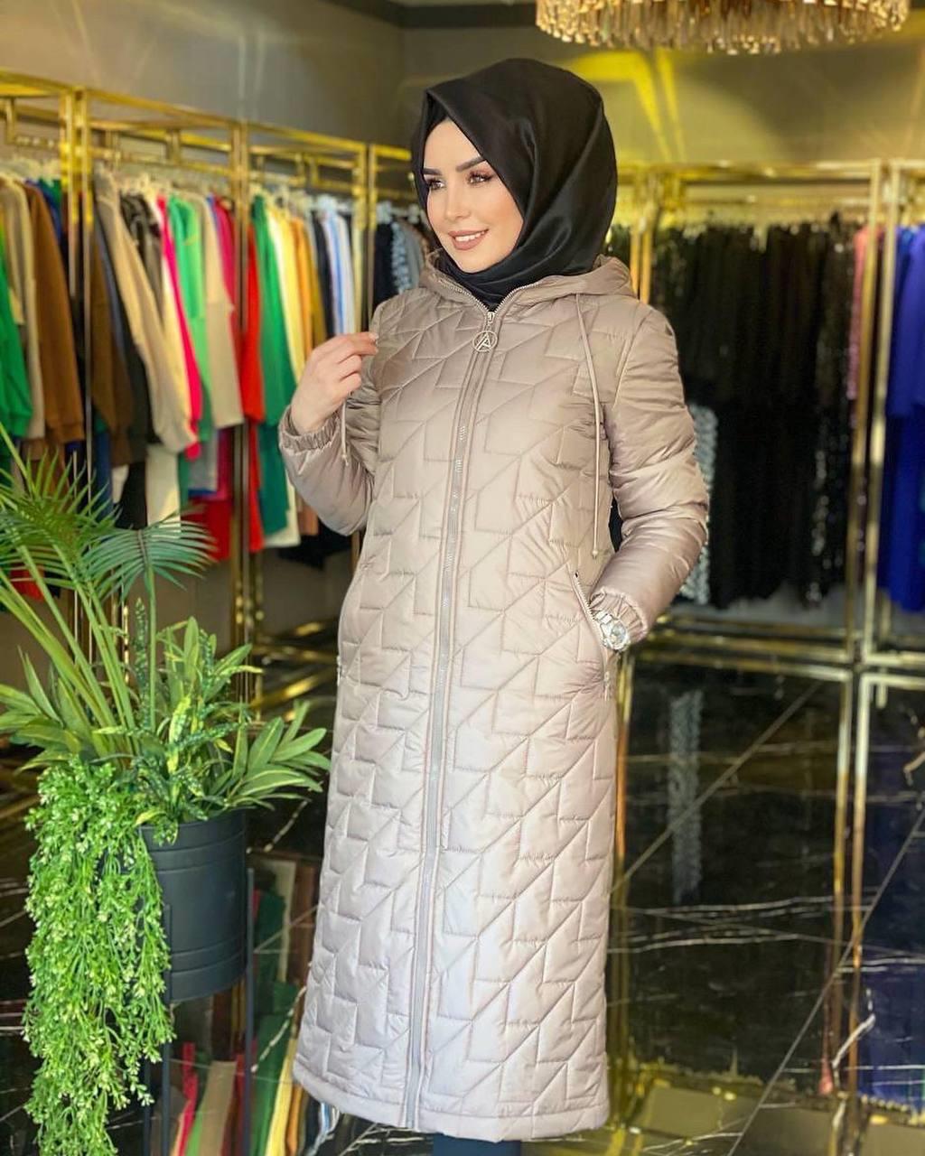 Armine Kapitone Mont