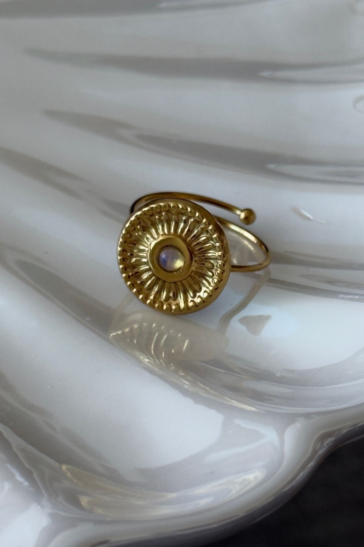 Çelik Opal Taşlı Daire Model Vintage Yüzük