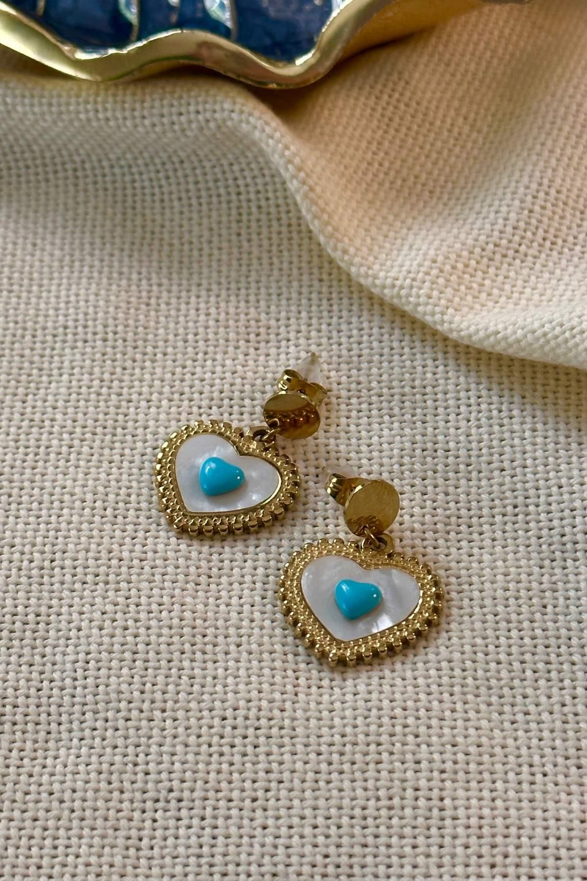 Çelik Sedef Taşlı ve Mavi Taş Detaylı Kalp Küpe