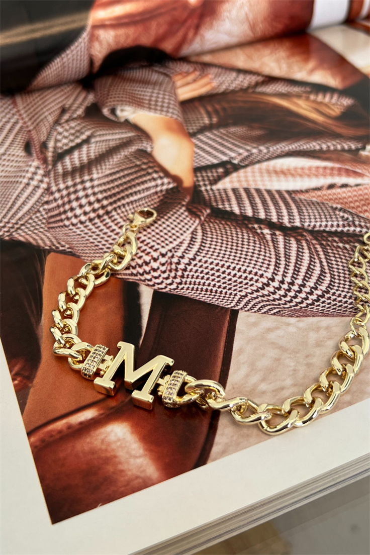 M Harfli Zincir Bileklik Gold