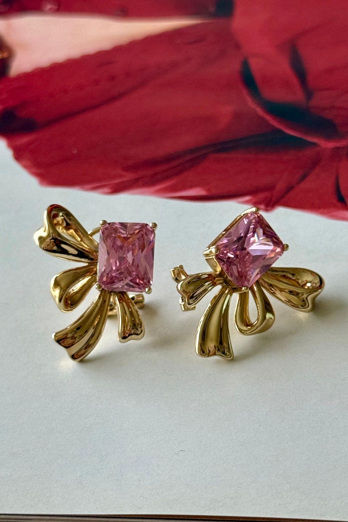 Pembe Zirkon Taşlı Fiyonk Küpe