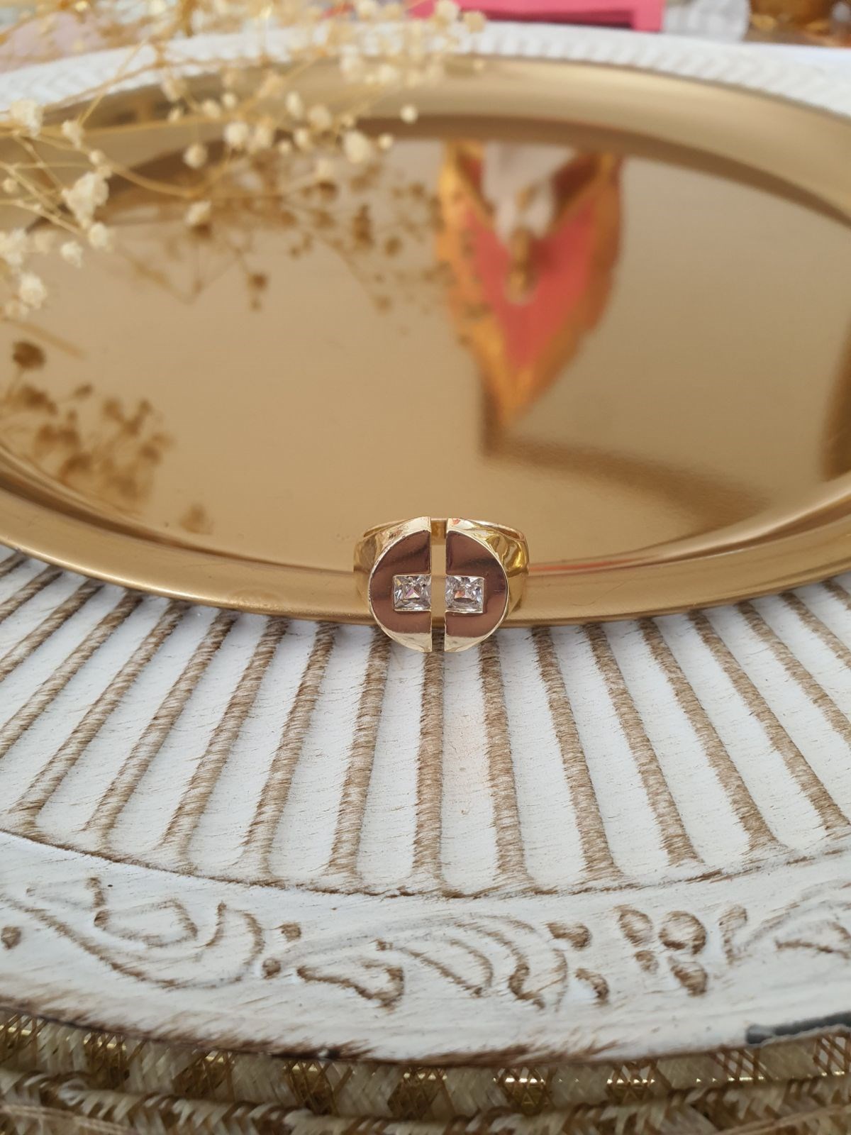 Zirkon Taşlı Simetri Yüzük Gold