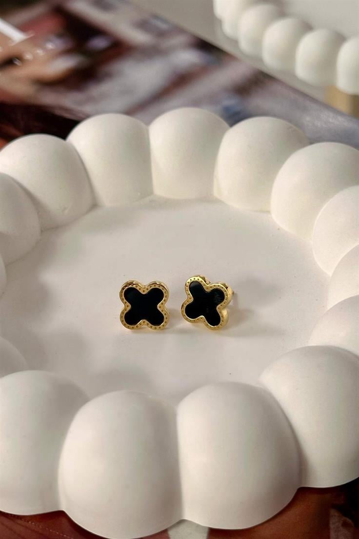 Çelik Siyah Yonca Küpe