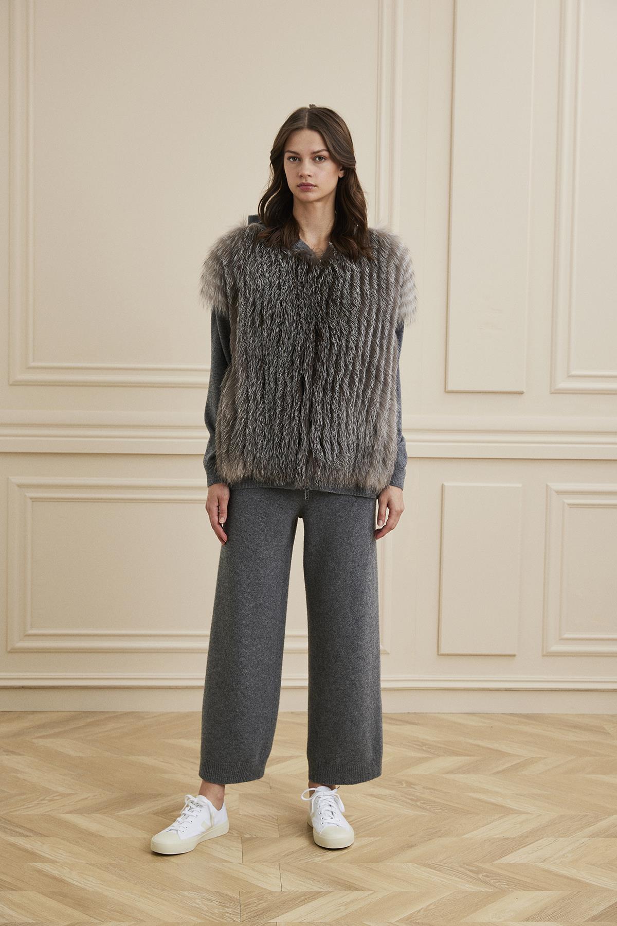 Shaky Women's Knitted Pants and Sweater Set With Fox Trimming Grigio-3