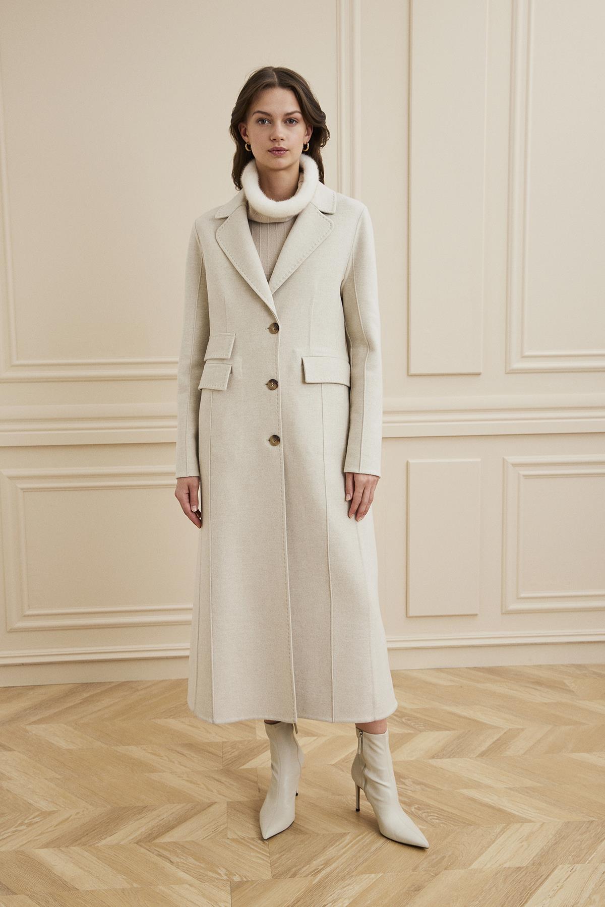 Shaky Women's Loro Piana 90% Wool 10% Cashmere Fabric Coat Beige