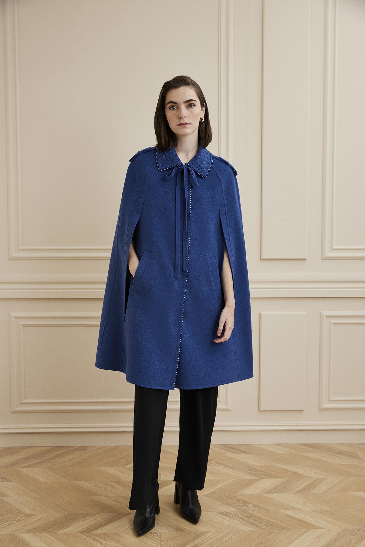 Shaky Women's Loro Piana 93% Wool 7% Cashmere Fabric Pancho Parlament