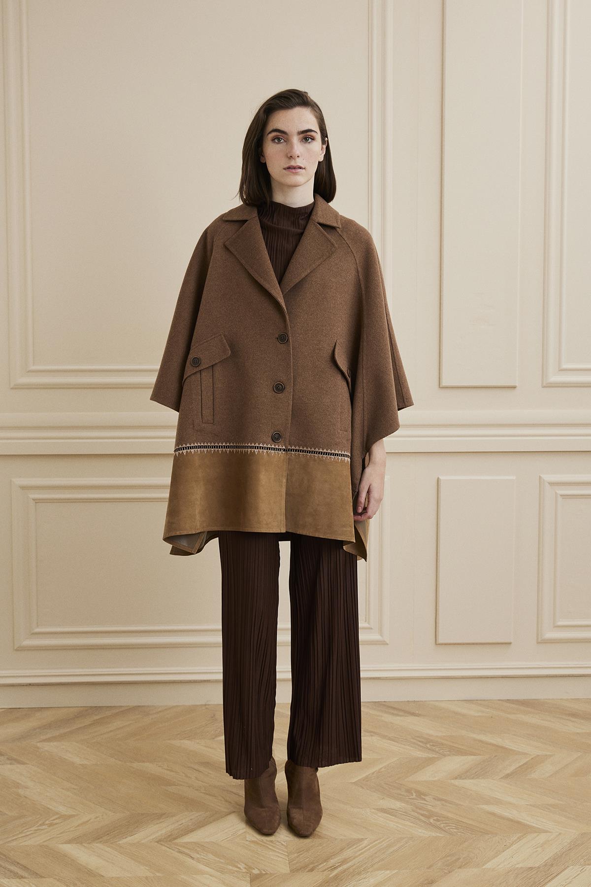 Shaky Women's Loro Piana 97% Wool 3% Cashmere Fabric Pancho Brown