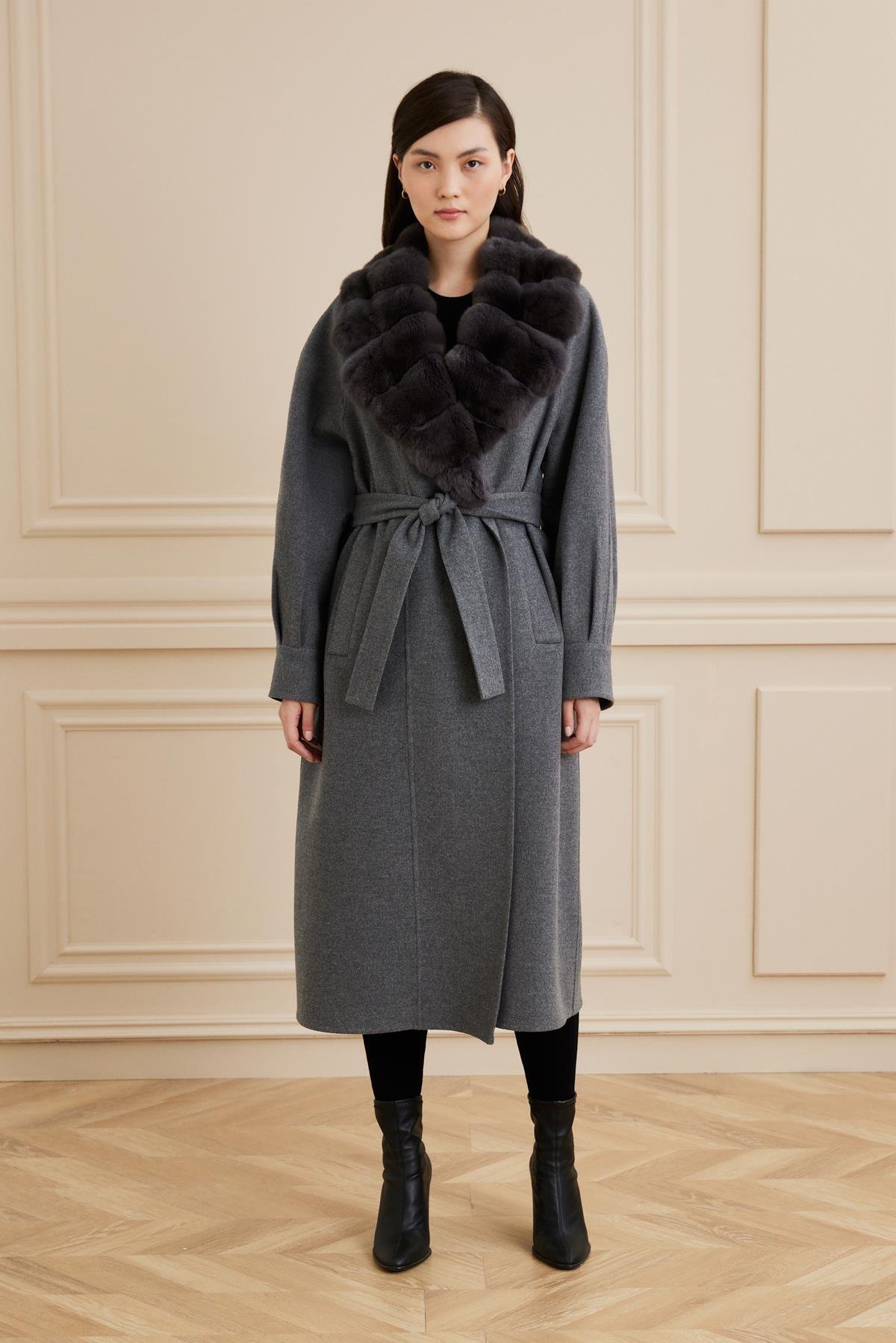 Shaky Women's Loro Piana 97% Wool 3% Cashmere Fabric Coat With Chincilla Trimming Dark Grey