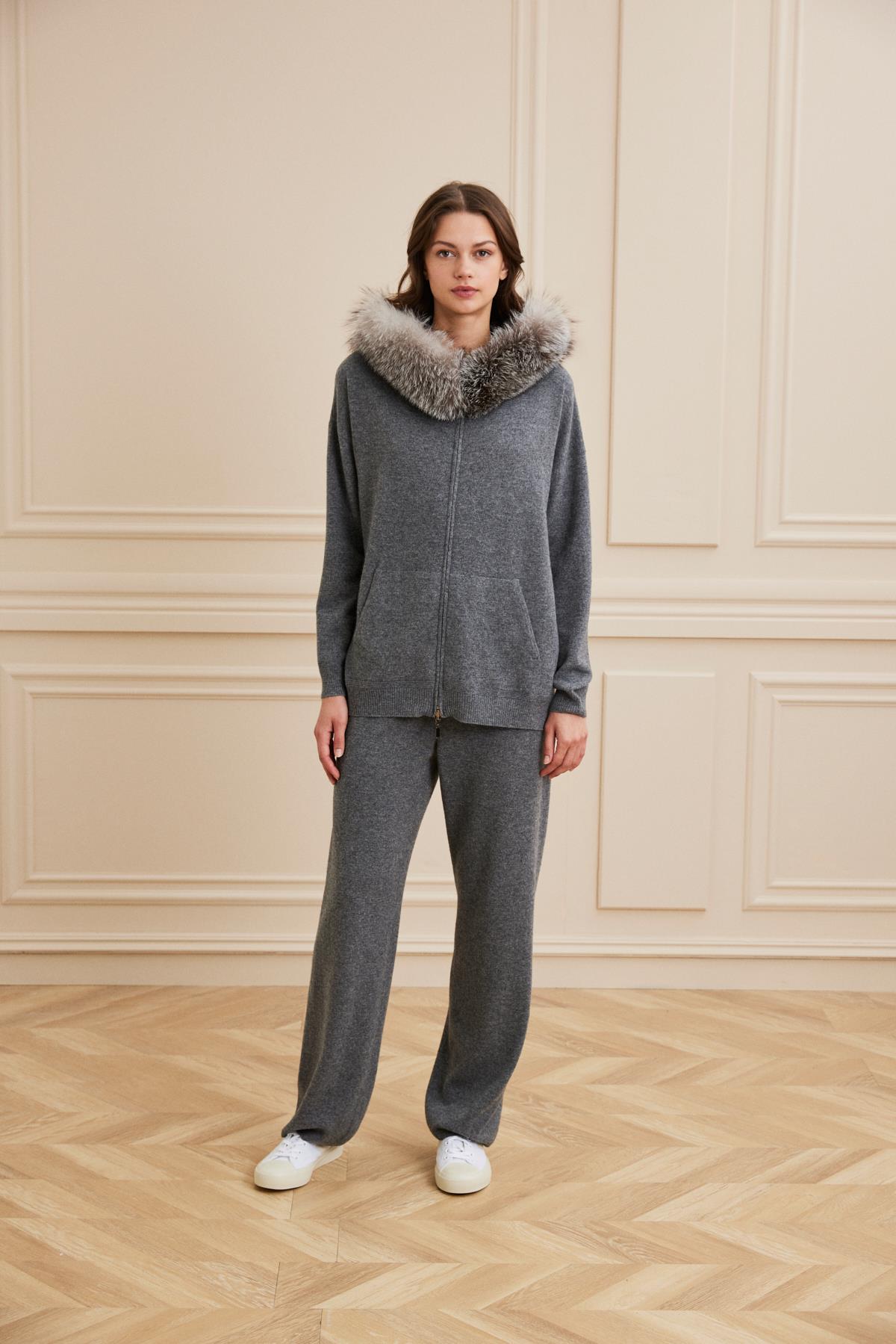 Shaky Women's Knitted Pants and Sweater Set With Fox Trimming Grigio-3