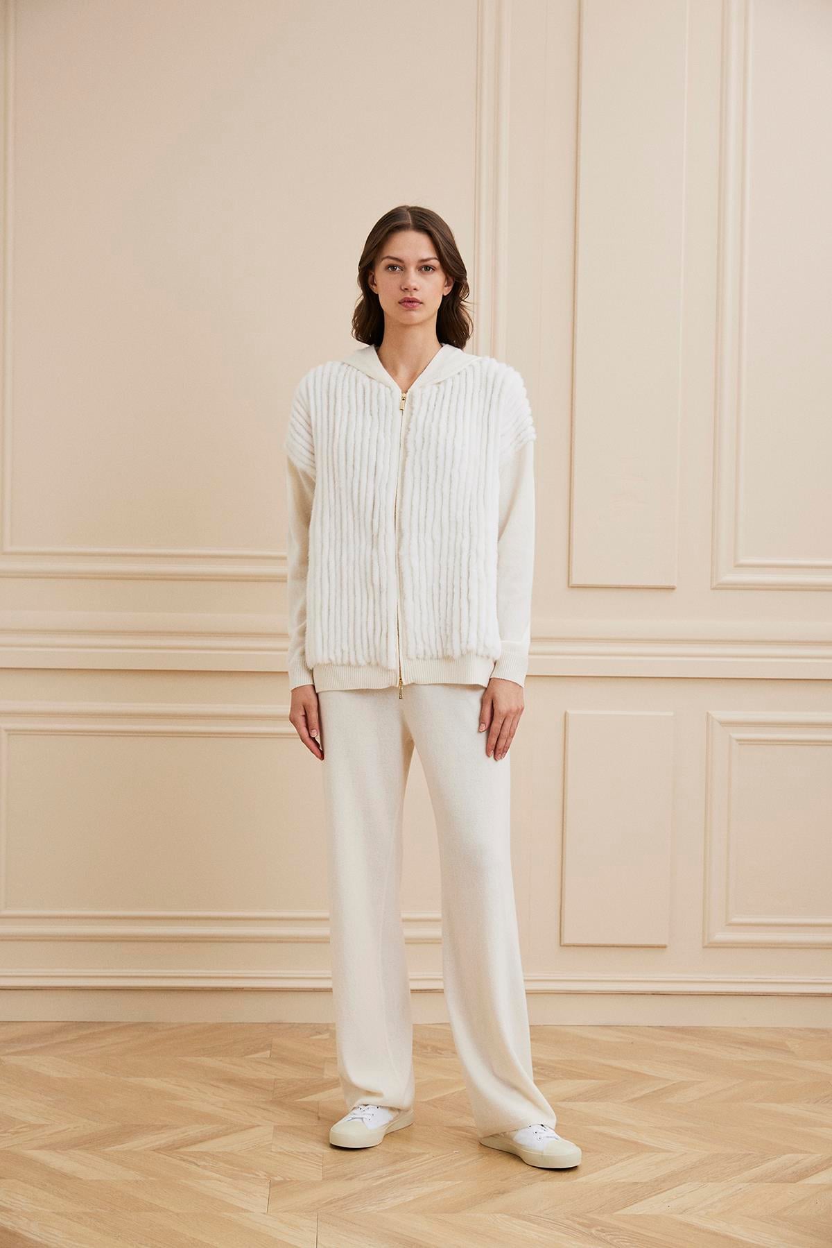 Shaky Women's Knitted Pants and Sweater Set With Mink Trimming Off White 50 Bianco
