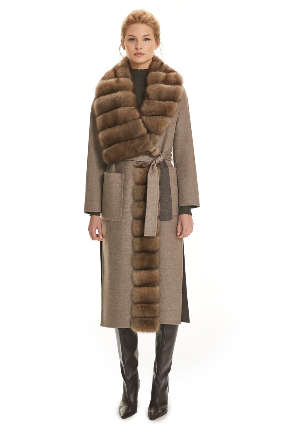 Shaky Women's Loro Piana 70% Wool 30% Cashmere Coat with Sable trimming