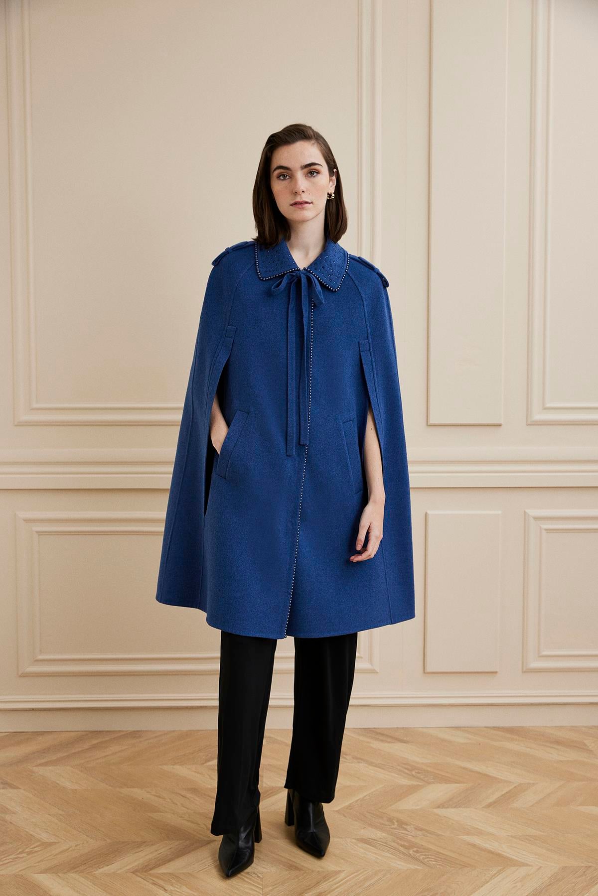 Shaky Women's Loro Piana 93% Wool 7% Cashmere Fabric Pancho Parlament