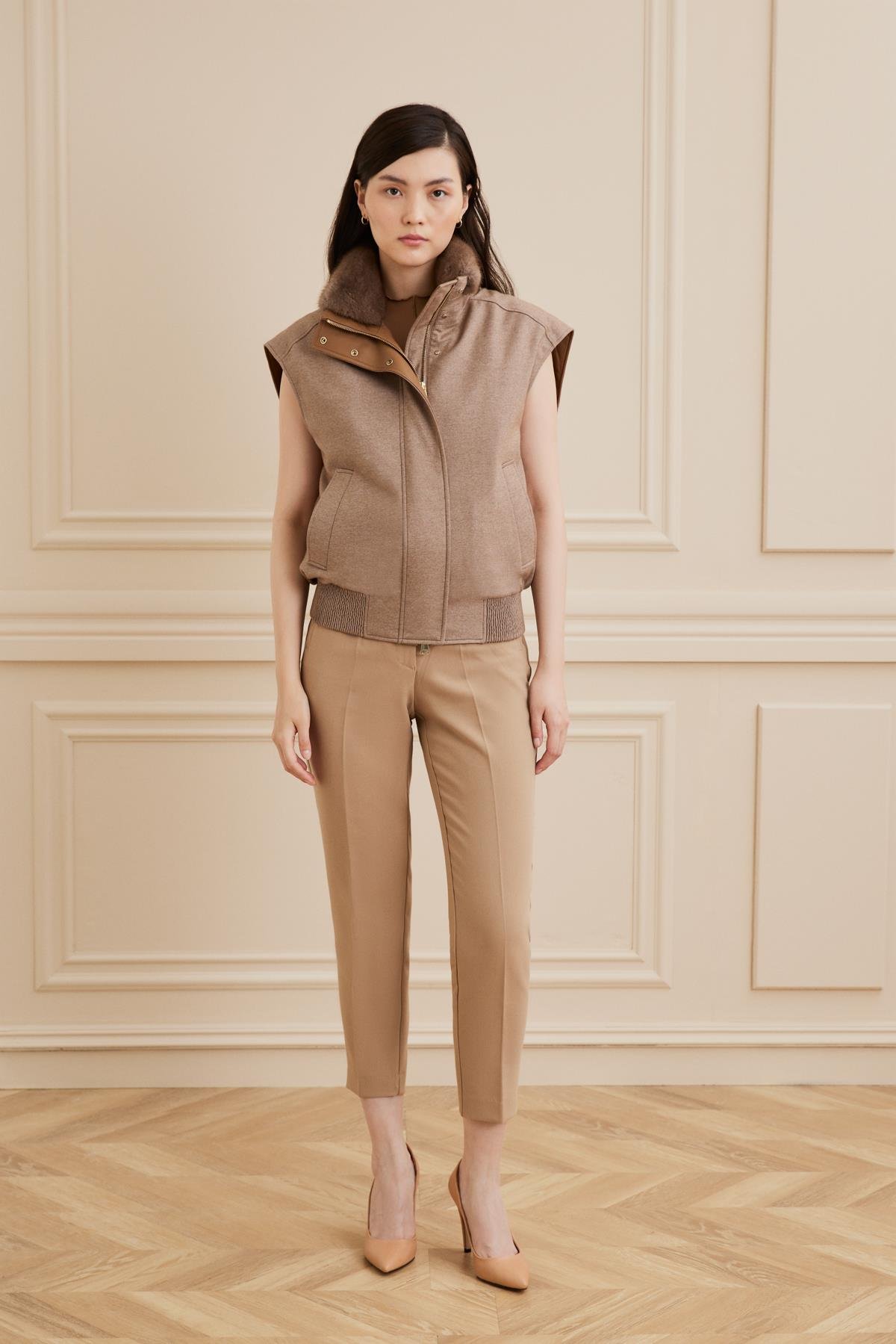 Shaky Women's Loro Piana Single Jersey-Sunset 50%Ws 50%Se Waistcoat With Mink Trimming Camel