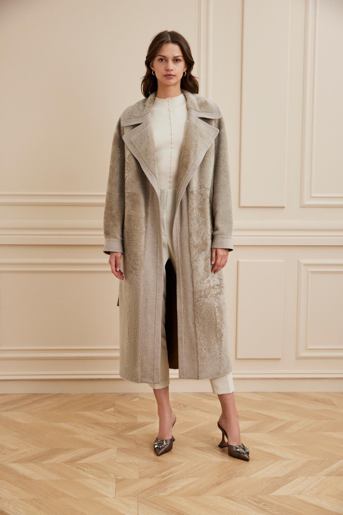 Shaky Women's Shearling Coat With Loro Piana 93% Wool 7% Cashmere Fabric Trimming Dirtmid Taupe