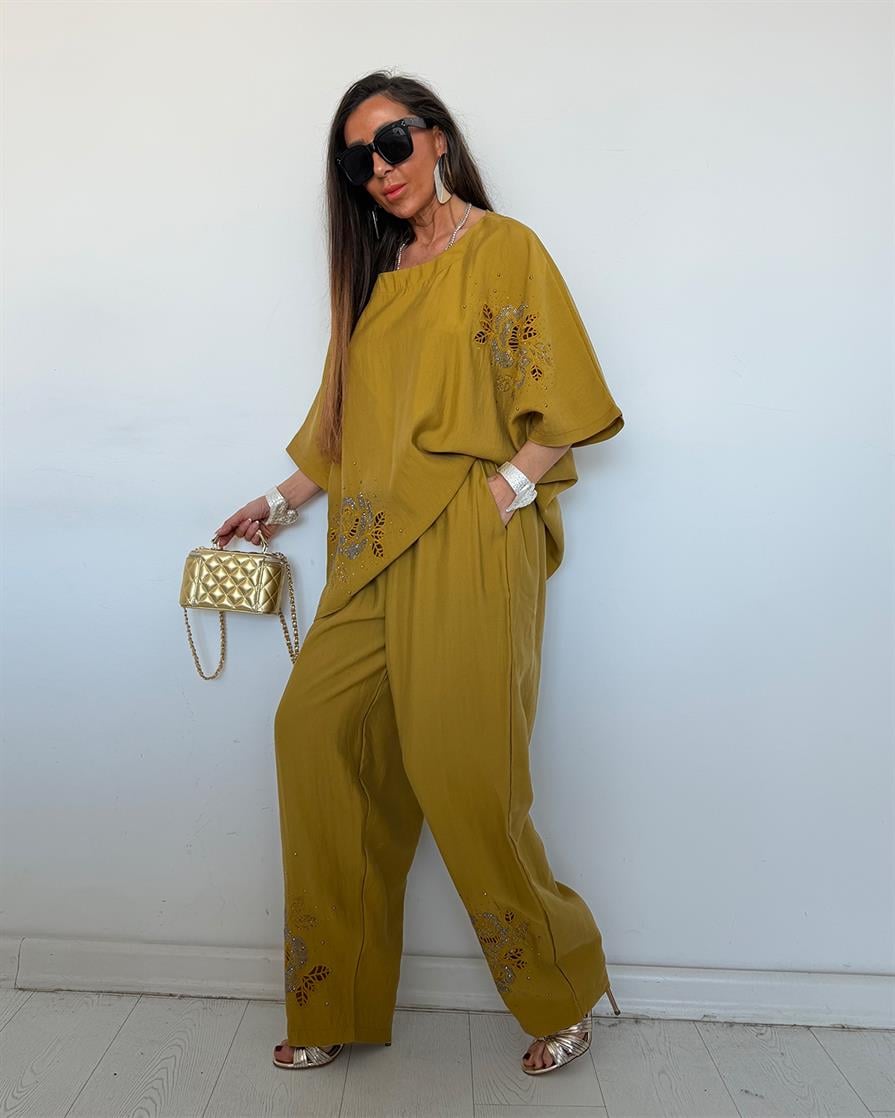 Daisy Taş İşlemeli Takım Safran