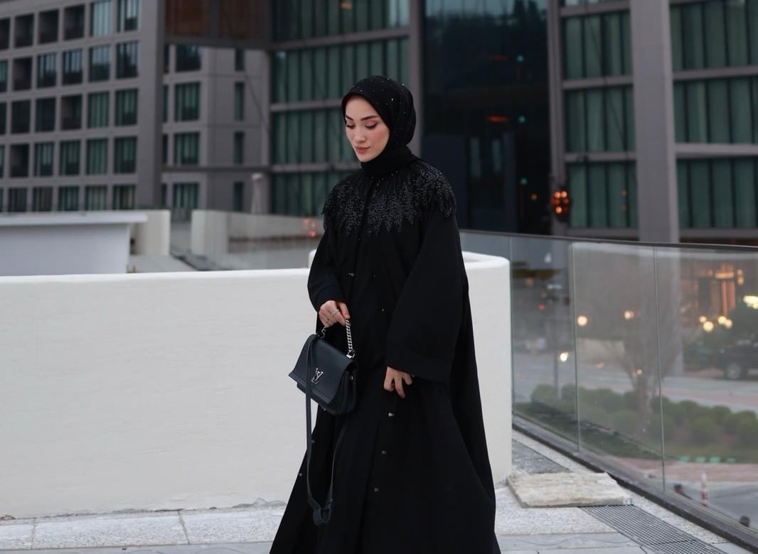 Hilay Abaya ve Ferace Modelleri ile İftardan Teravihe Kesintisiz Rahatlık