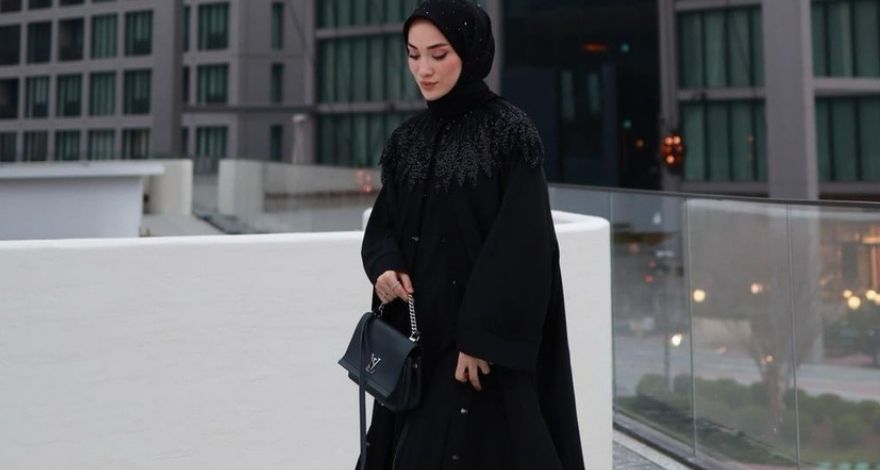 Hilay Abaya ve Ferace Modelleri ile İftardan Teravihe Kesintisiz Rahatlık