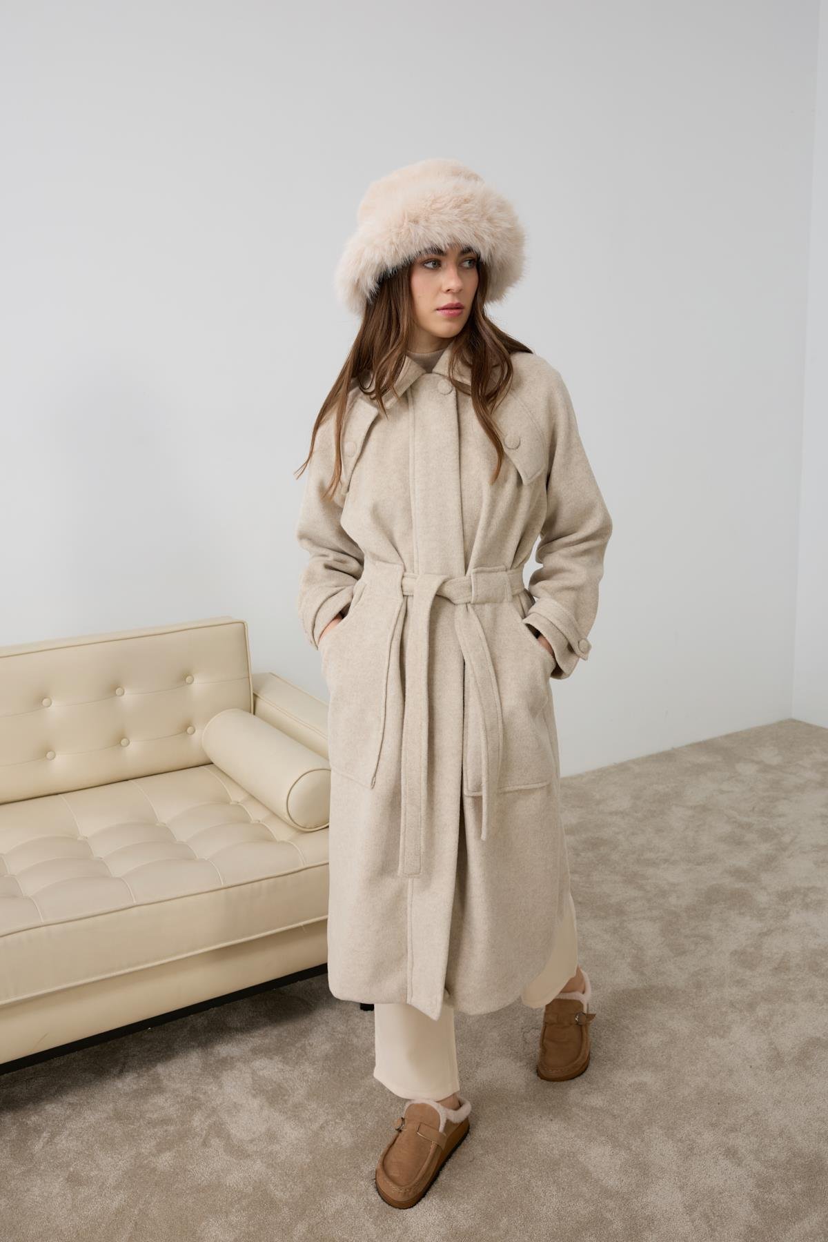 Tesettür Dış Giyimde Elegan Bir Seçim: Uzun Kaban Modelleri