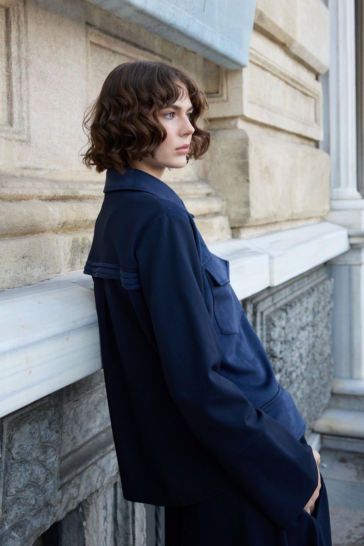 Esila Düğmeli Süet Garnili Etekli Takım LACİVERT