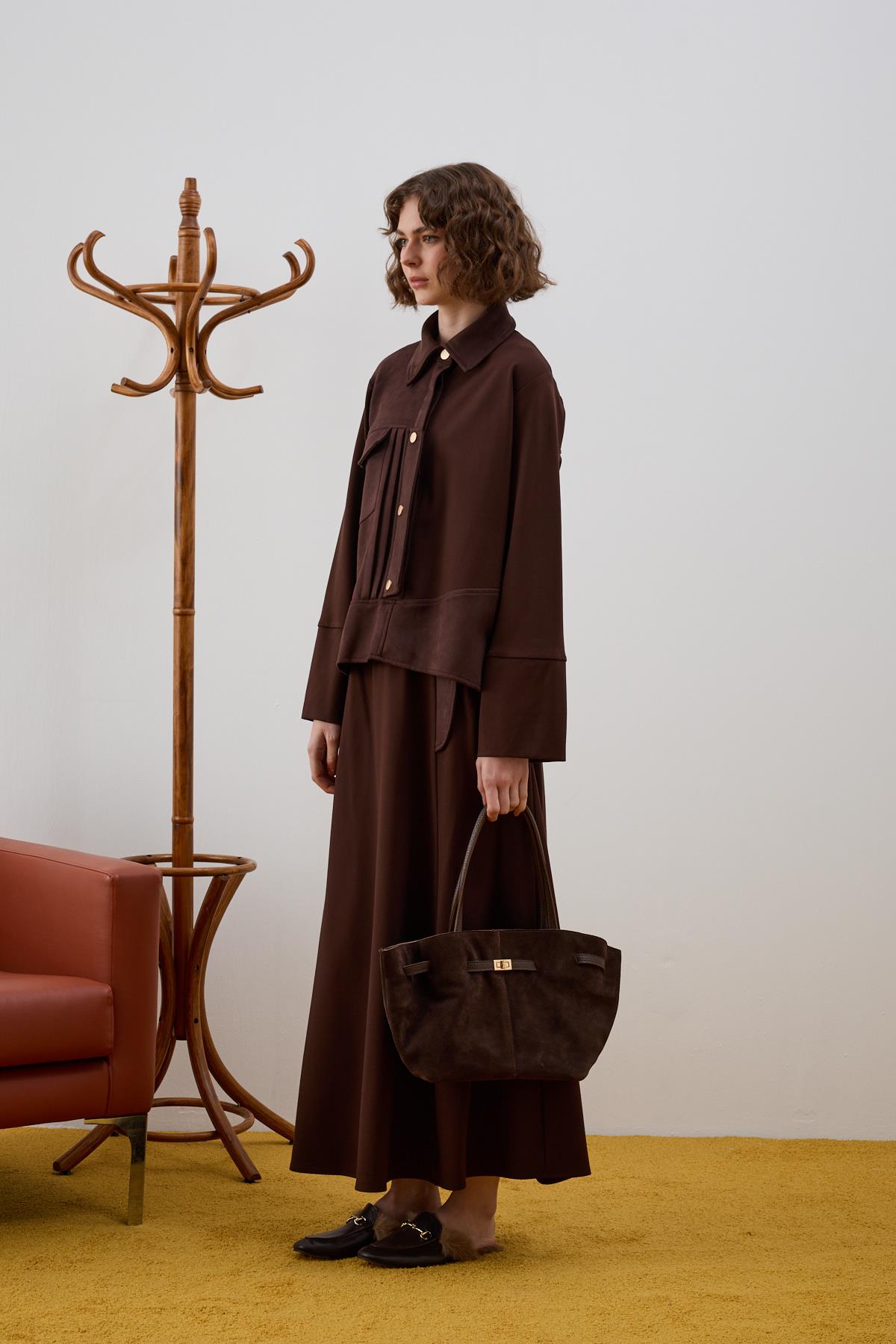 Esila Düğmeli Süet Garnili Etekli Takım KAHVERENGİ