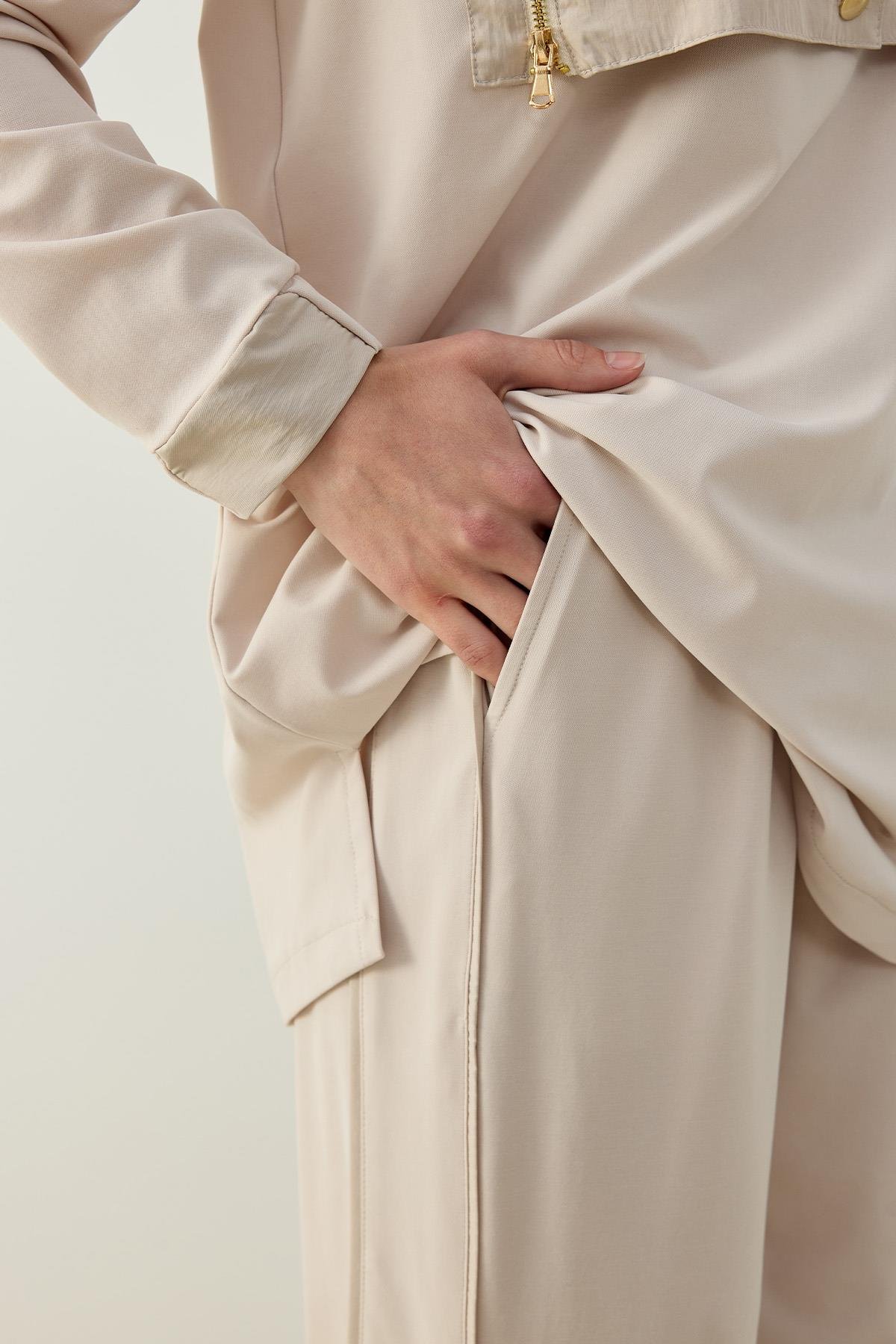 LATINA PANTOLONLU TAKIM BEJ