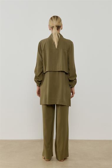 ANITA PANTOLONLU TAKIM HAKİ