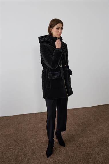 Flora Fermuarlı Kürk Detaylı Şişme Mont SİYAH